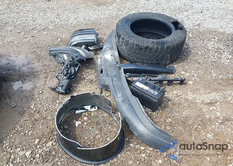 2018 Chevrolet Silverado 1500 2Lt from USA, damaged, VIN 1GCVKREH5JZ119694